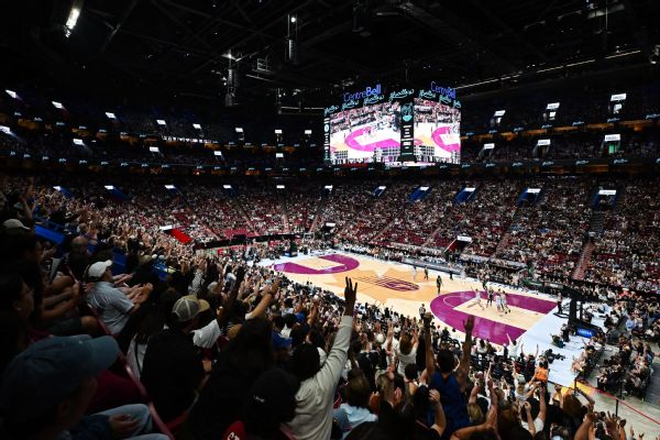 Dallas Wings battent Toronto Tempo devant 20 996 fans en 2026