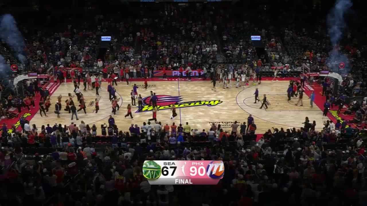 Kahleah Copper brille, Phoenix Mercury domine Seattle Storm