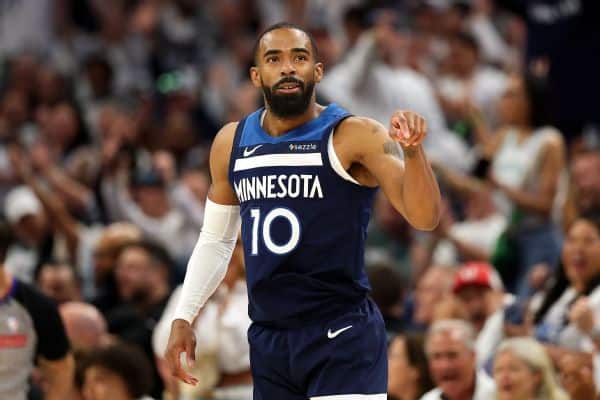 Mike Conley signe aux Celtics et atteint 20 saisons NBA