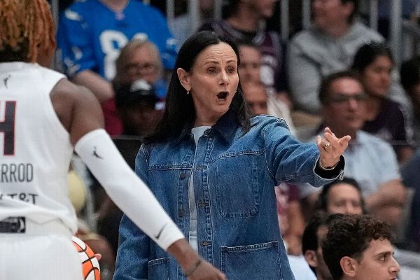 Suspension de Brondello (Toronto Tempo) pour propos sur Angel Reese