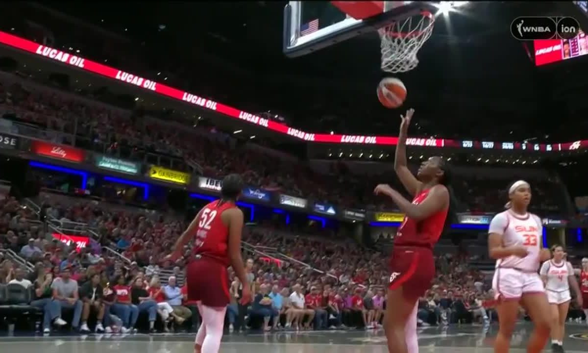 Clark et Mitchell brillent, Fever dominent Sun 111-91