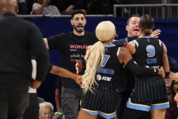 Kanter Freedom expulsé après altercation avec Natasha Cloud