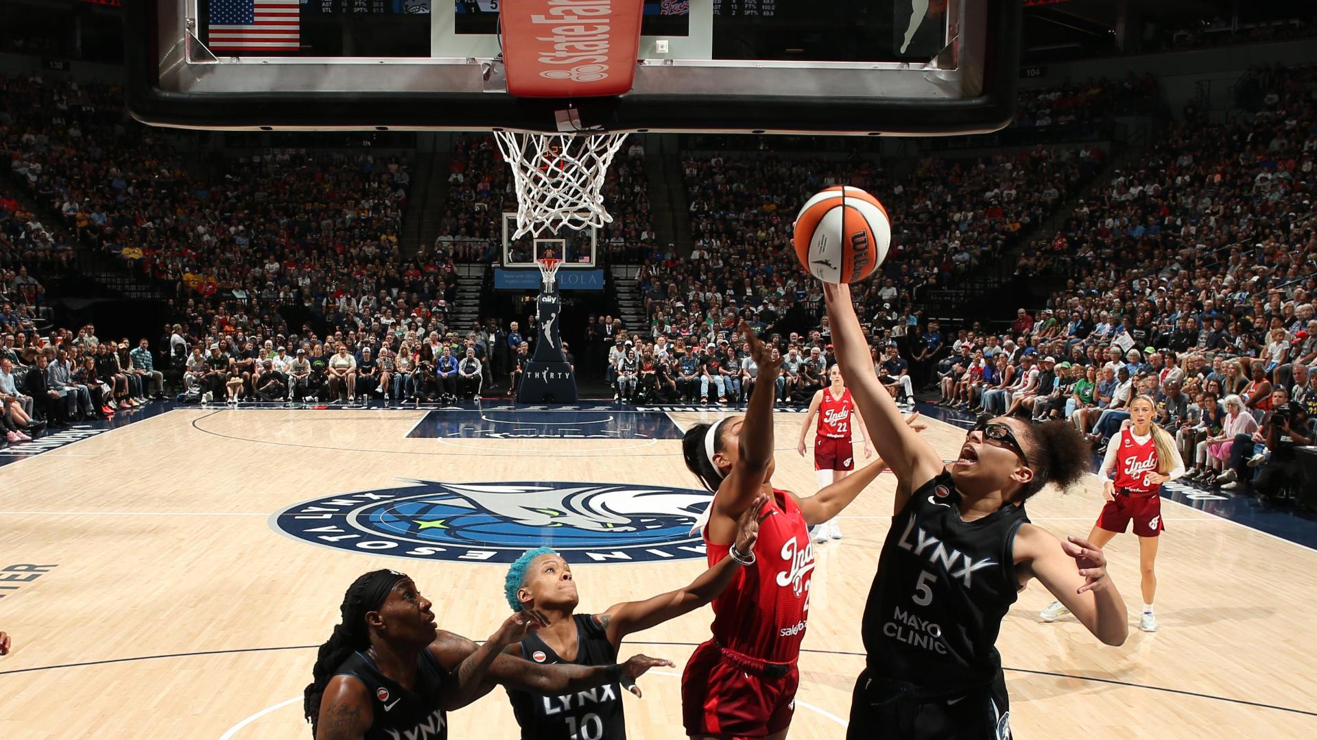 Olivia Miles et Courtney Williams brillent, Lynx battent Fever