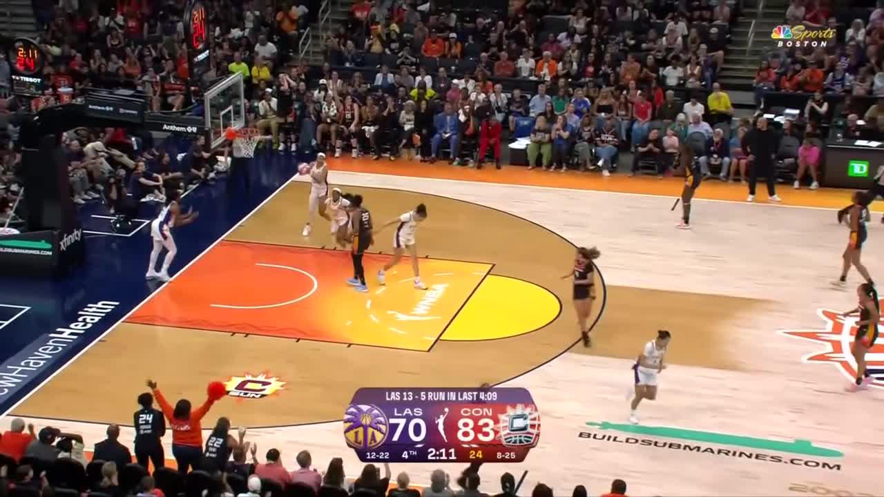 Olivia Nelson-Ododa brille, Connecticut Sun bat LA Sparks