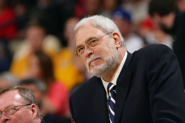 Statue de Phil Jackson dévoilée par les Lakers en 2026