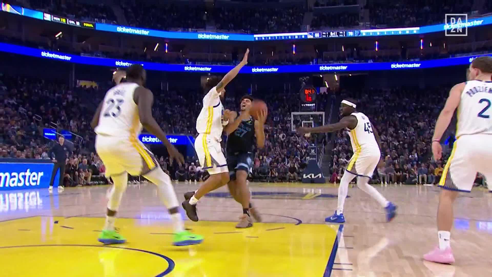 Cameron Boozer offre la victoire aux Grizzlies face aux Warriors