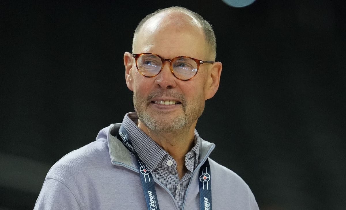Ernie Johnson quitte Inside the NBA en 2026, fin d’une ère