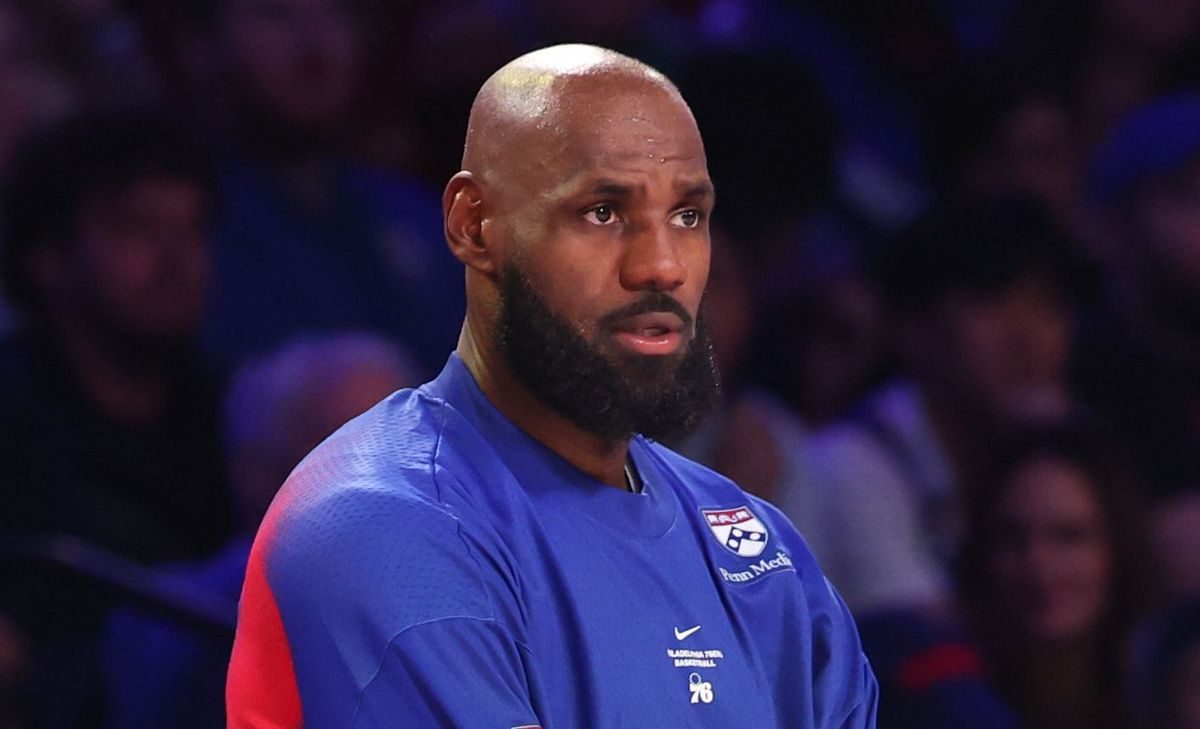 LeBron James absent face aux Bucks pour 76ers en 2026