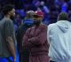 Mike Breen s&rsquo;excuse après le démenti de LeBron sur Embiid