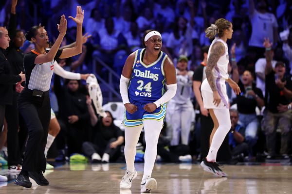 Ogunbowale explose à 45 pts et force le Game 3 Wings-Valkyries