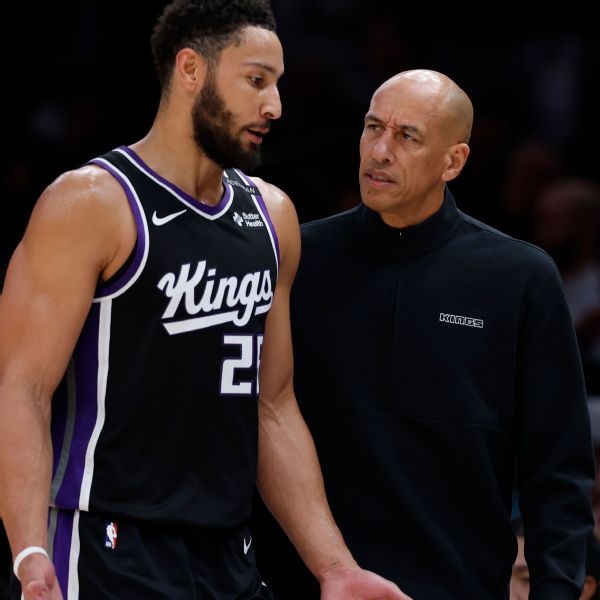 Kings guard Ben Simmons, 30, has torn Achilles tendon, will undergo surgery