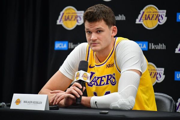 Walker Kessler proche de ses débuts en présaison avec les Lakers