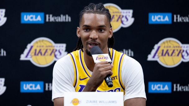 Ziaire Williams (Lakers) demande en mariage lors du concert Bruno Mars