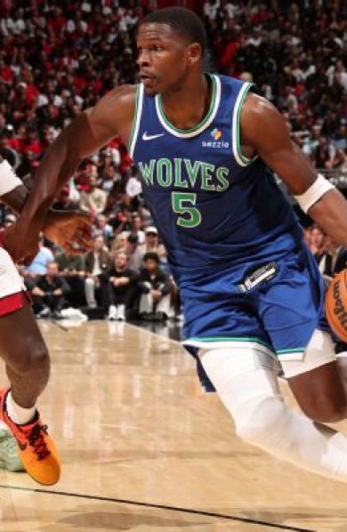 Anthony Edwards brille avec 40 points au 1er match 2026