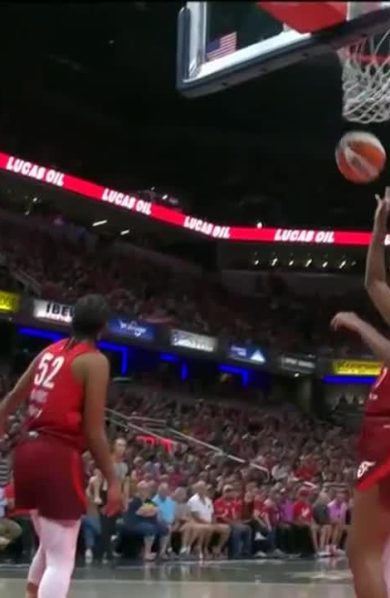 Clark et Mitchell brillent, Fever dominent Sun 111-91
