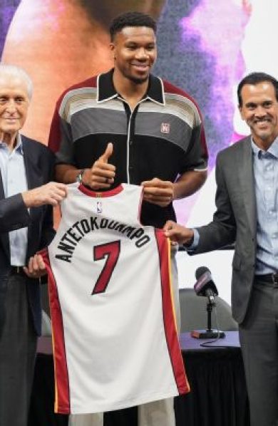 LeBron James à Miami ? Riley et Antetokounmpo enthousiastes