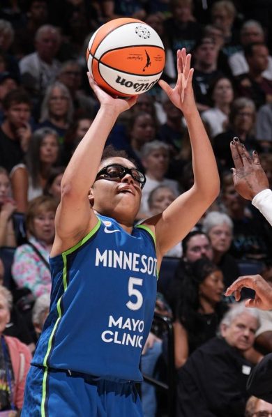 McBride explose le record WNBA avec 10 tirs à 3 pts en 2026