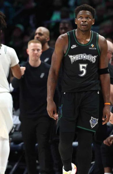 Stephon Castle guide les Spurs à la victoire contre Timberwolves